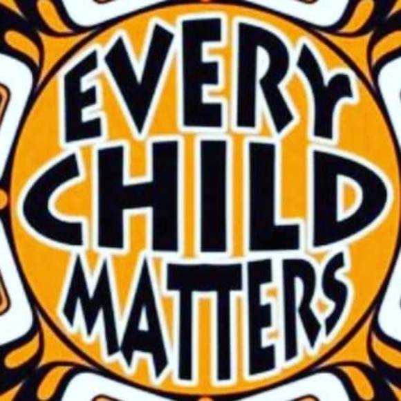 Meet your Posher, Anastacia - Picture 1 of 1